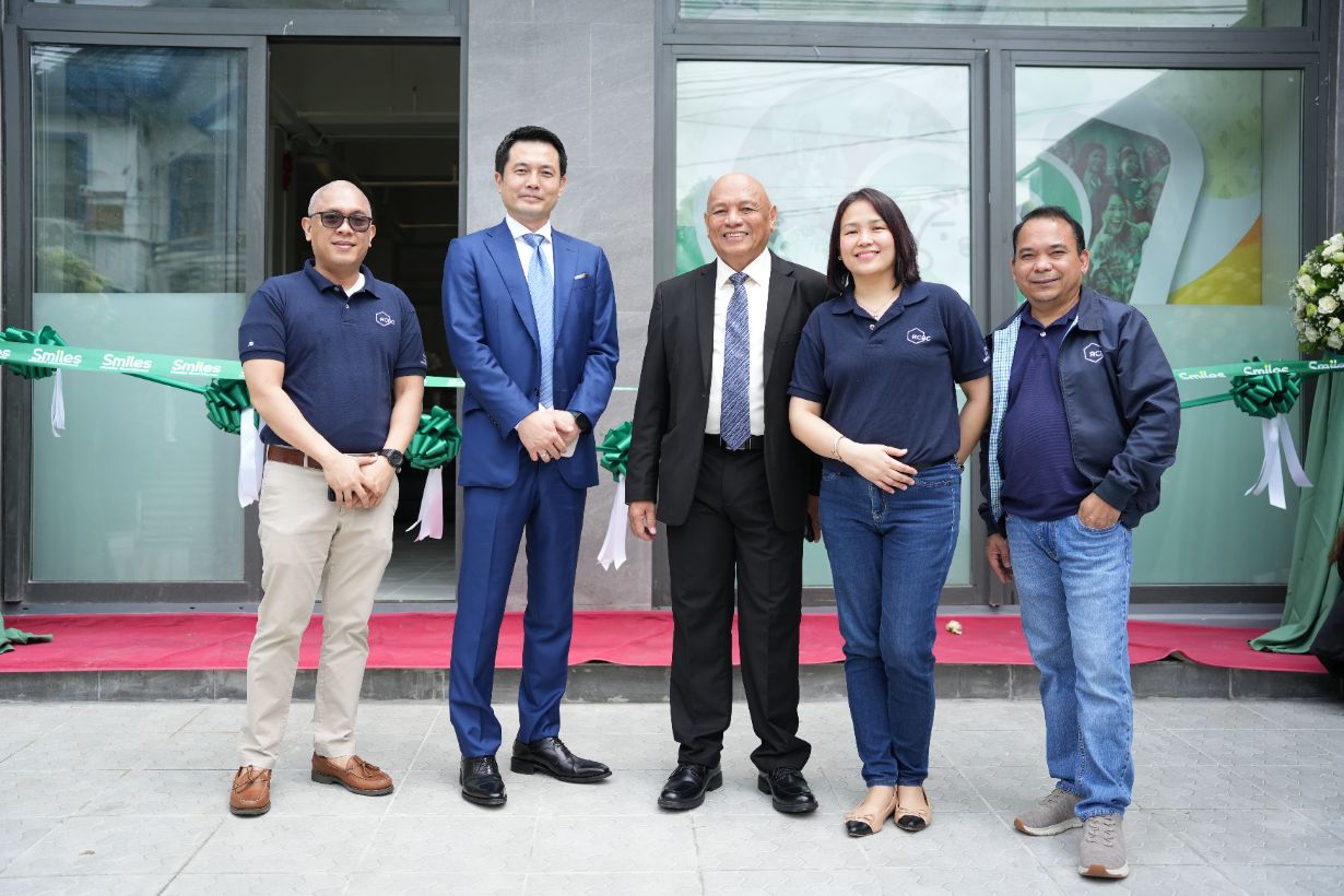 Representatives from partner bank RCBC