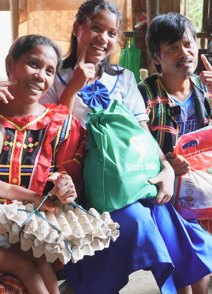people-smiles-for-camera-with-one-million-smiles-gift