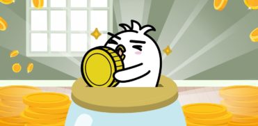 Tori bawa koin masukin uang ke celengan buat nabung