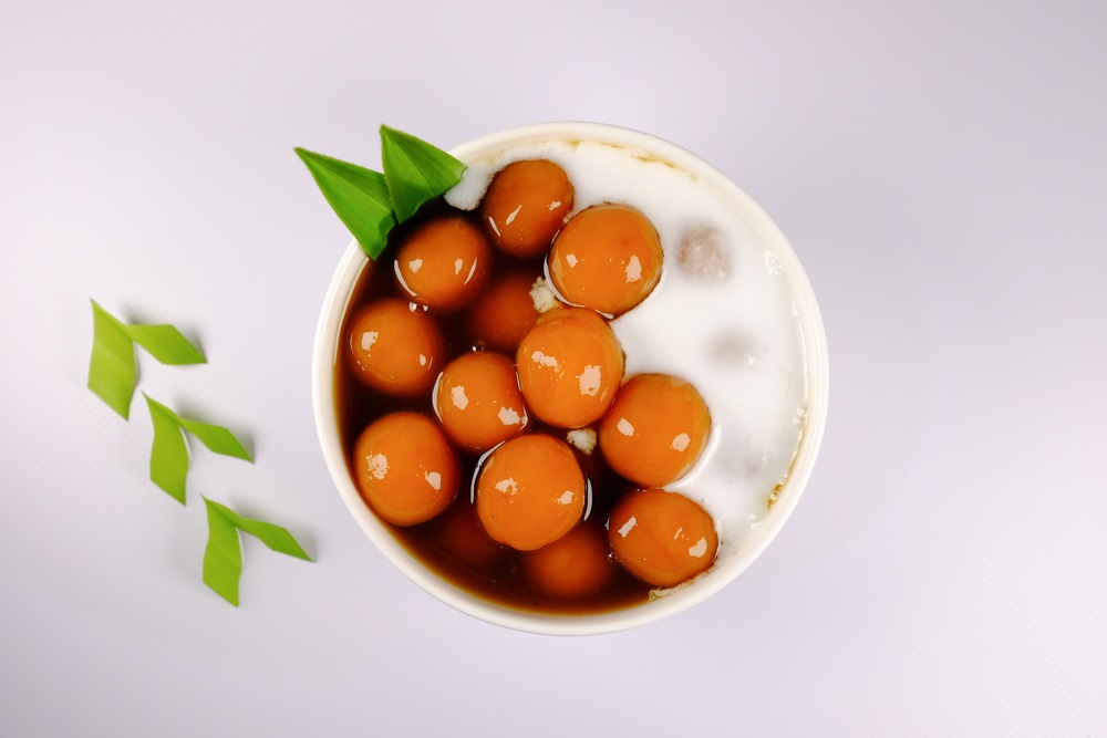 Biji Salak dan Kuah Merah