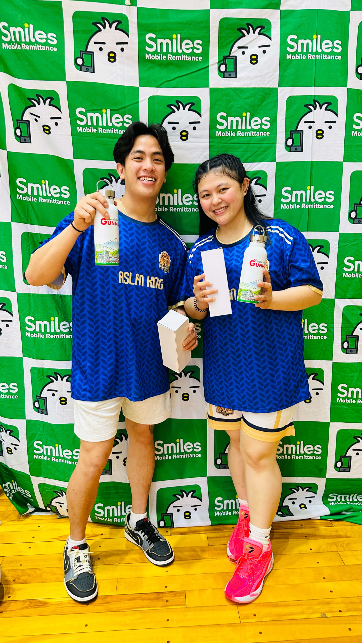 Participants register at the Smiles booth and get a freebie