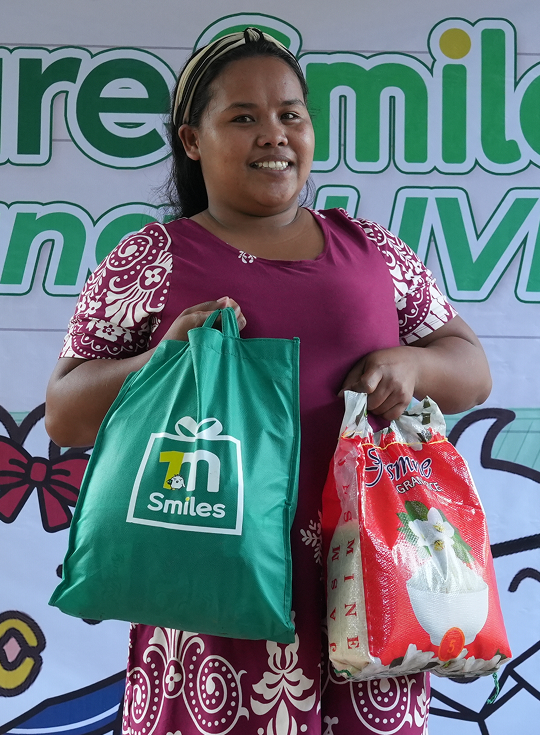 Philippine Festival Tokyo & Smiles Mobile Remittance