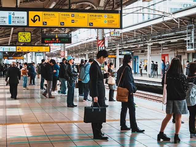 Platform Kereta di Jepang