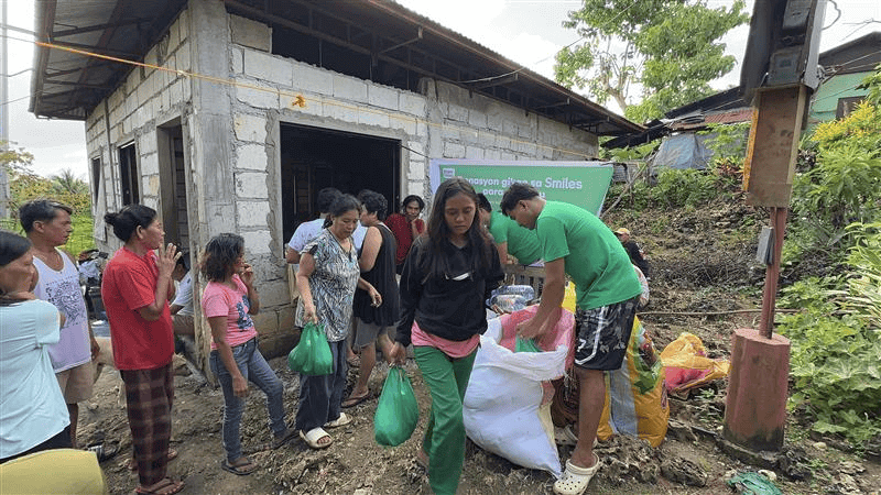 Smiles donation drive in Cebu for earthquake victims