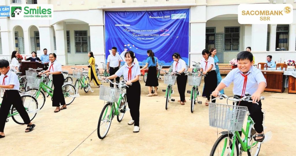 smiles x sacombank sbr - tiep suc toi truong (3)