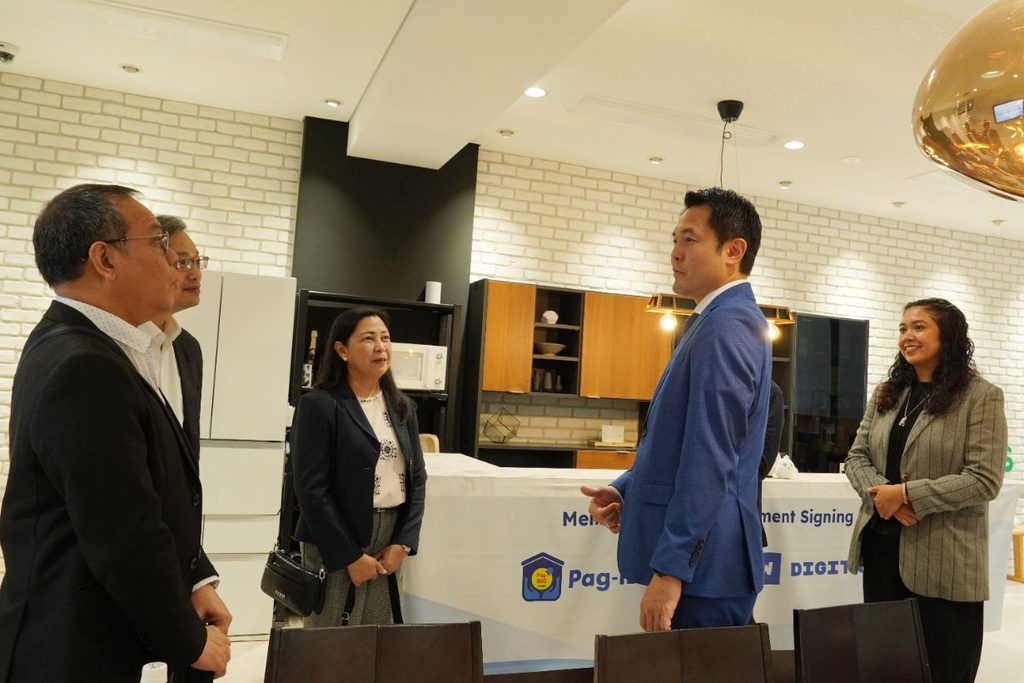 Representatives from Digital Wallet Corporation and Pag-IBIG Fund